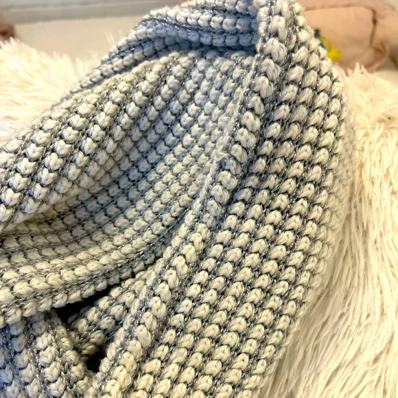 Calvin Klein white infinity scarf with silver glitter stitching EUC - Picture 1 of 4